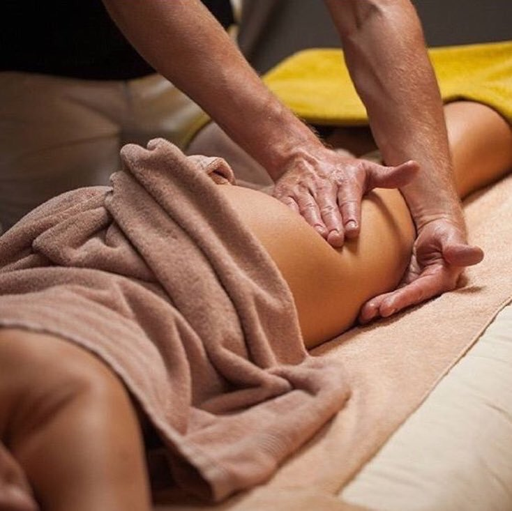 Chuẩn bị không gian trước khi massage