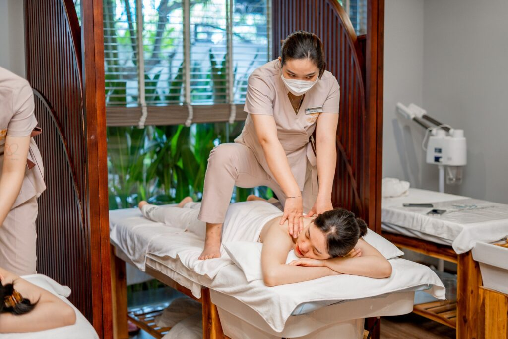 Dịch vụ massage Nguyễn Lương Bằng