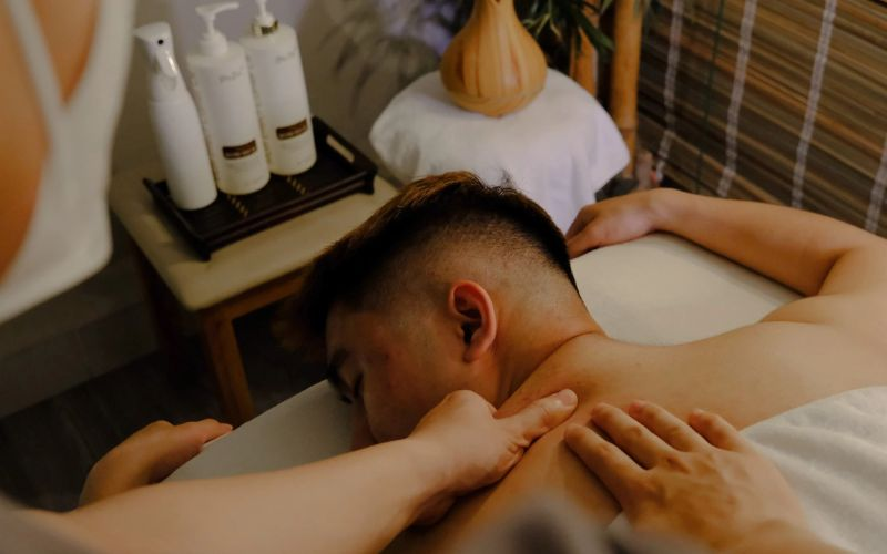 Lưu ý khi lựa chọn massage nam tại khách sạn