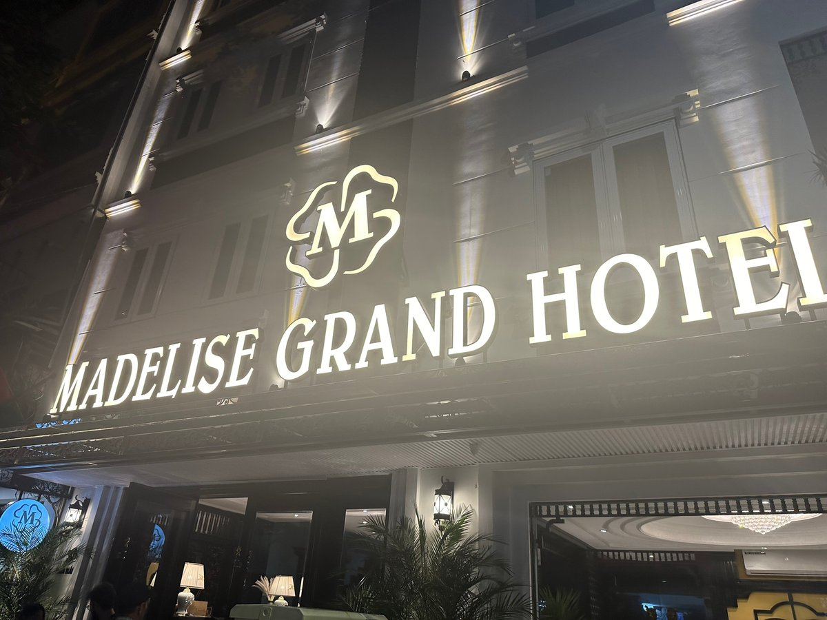 Madelise Stardust Hotel & Travel