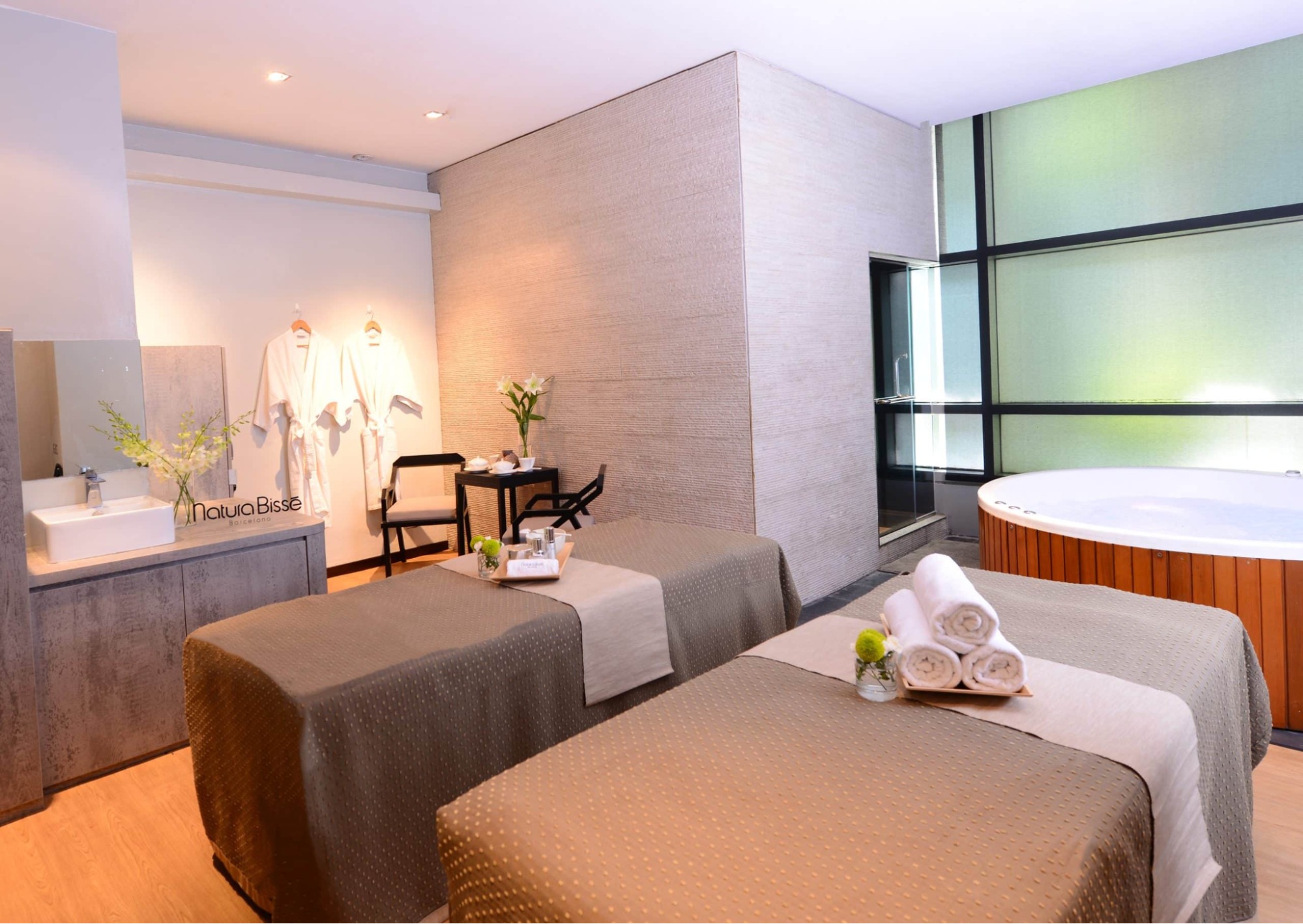 Paragon Spa