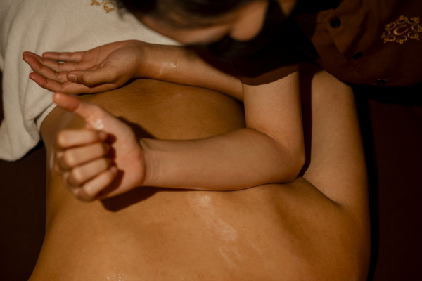 Quy trình thực hiện bài massage trị liệu cho nam chuẩn chỉnh