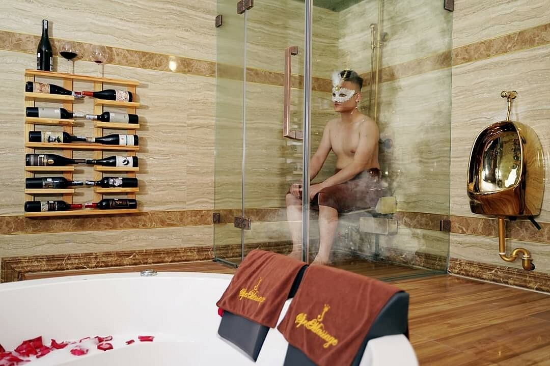 J Spa Nuru Massage
