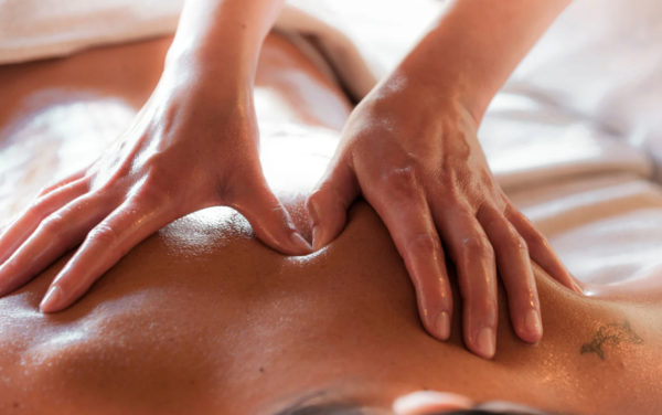 Hướng dẫn chăm sóc cơ thể đúng cách sau khi massage